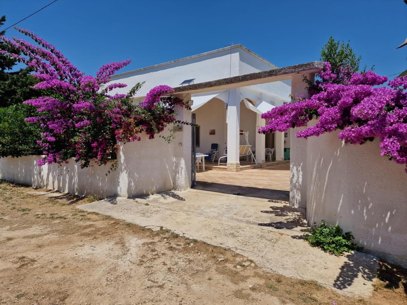 Villa Carmela A San Pietro In Bevagna Extérieur photo