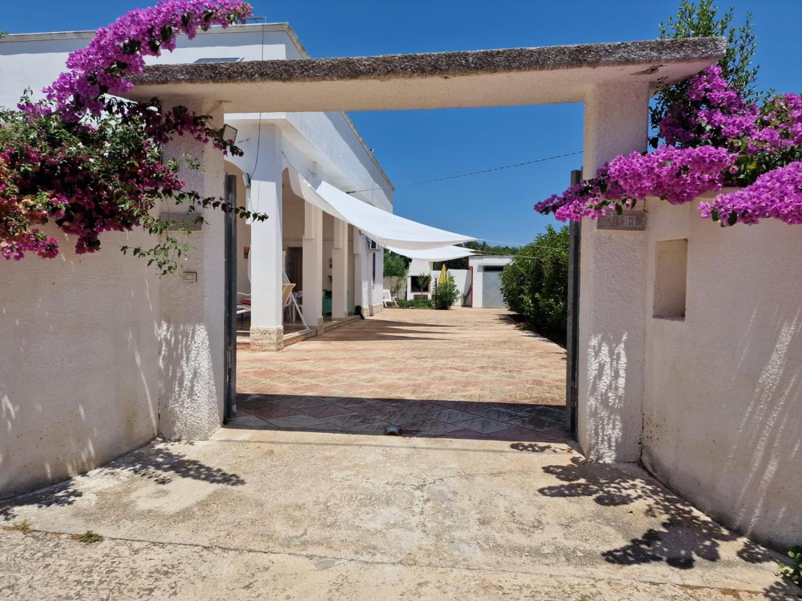 Villa Carmela A San Pietro In Bevagna Extérieur photo