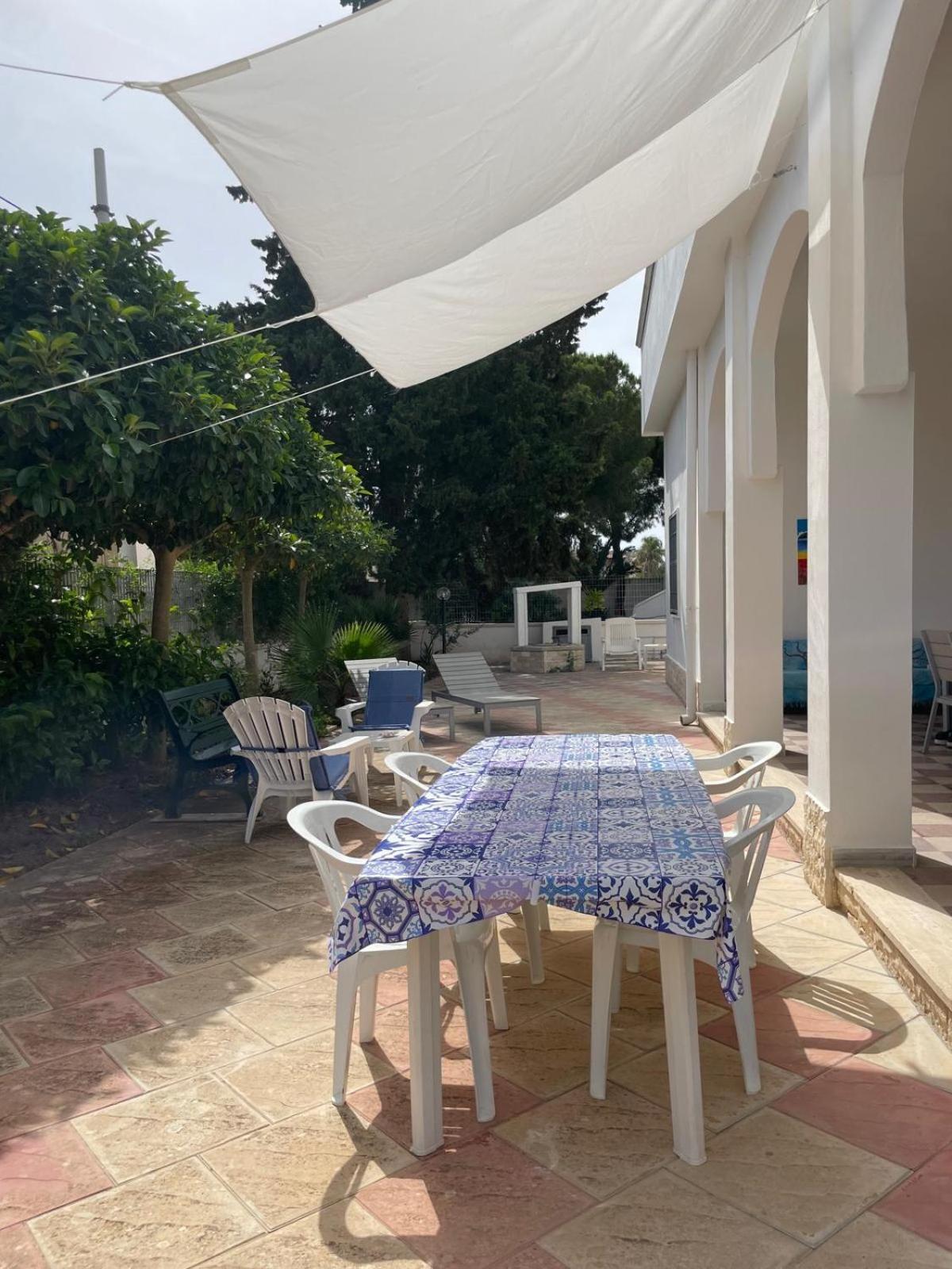 Villa Carmela A San Pietro In Bevagna Extérieur photo